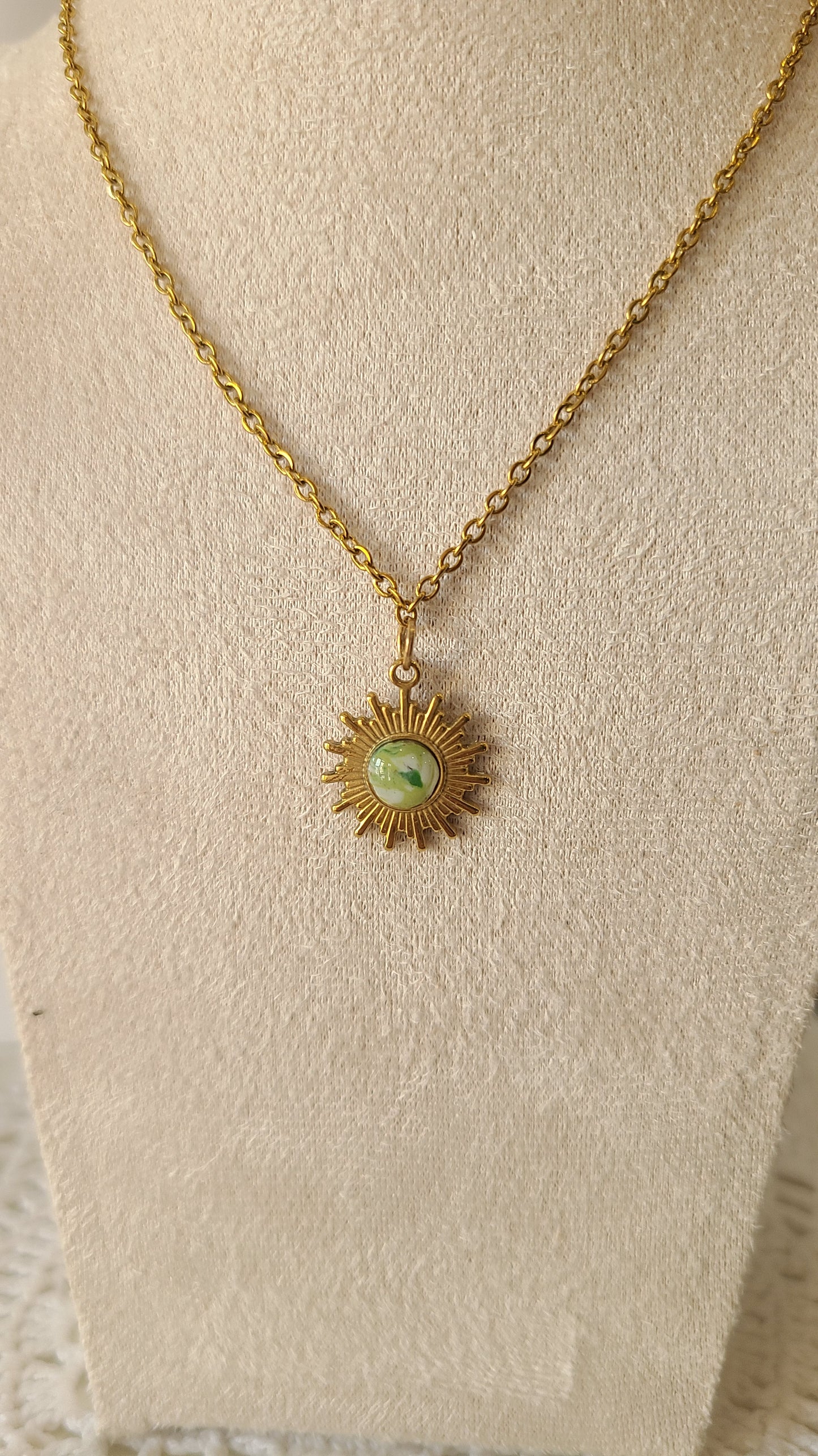 Collier sun