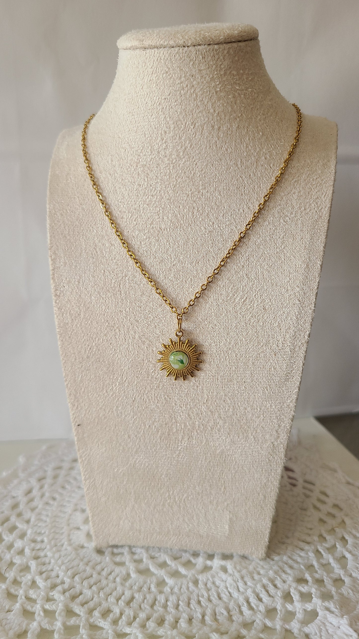 Collier sun
